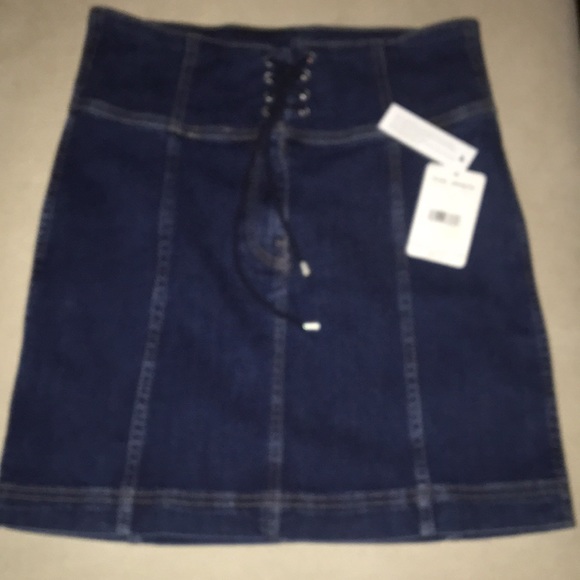 🌹NEW🌹 FREE PEOPLE DENIM SKIRT - Picture 1 of 6